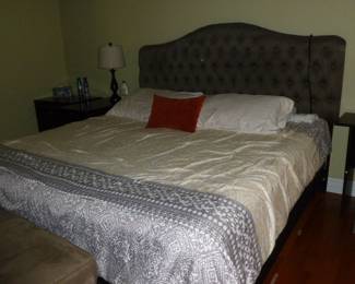 Kingsize Headboard on Adjustable Base bed (mattress nfs)