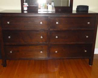 Bassett Dresser & mirror