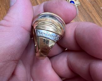 18k gold designer Artlinea ring