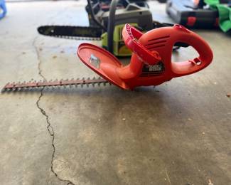 Black & Decker Hedge Trimmer
