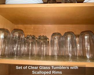Set of Clear Glass Tumblers with Scalloped Rims