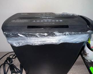 AmazonBasics Sheet CrossCut Paper Shredder