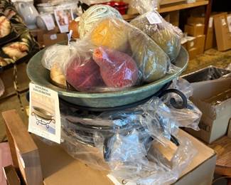 Large Bowl with Stand 