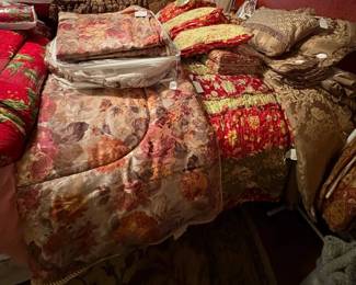 Full -Queen Beeding sets 