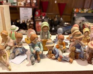 Vintage Holly Hobbie Figurines 