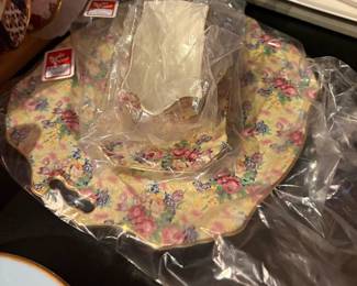 Royal Winton Grimwades Chintz Welbeck Platter & Gravy/Sauce server