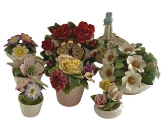 579 - 8 English Porcelain Flowers