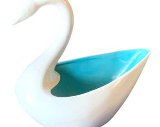 386 - Art Pottery Swan - 10 x 10 x 5 (Description): As Is/Cracked