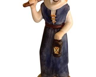 3065 - Goebel Figure - 7" Tall
