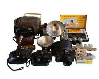 123 - Lot of Assorted Vintage Cameras & Accessories (Description): Used as-is electric/electronic/mechanical  item - no guarantee all components, untested.
