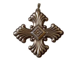 357 - 1973 Reed & Barton Sterling Silver Cross (Description): Cross Ornament 3 1/4 x 3 1/4