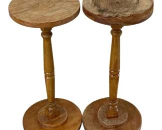 869 - 2 Wooden Stands - 21 x 9
