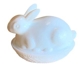 3092 - Milk Glass Rabbit on Nest - 5 x 3 x 5