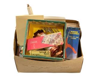 915 - Box of Assorted Items