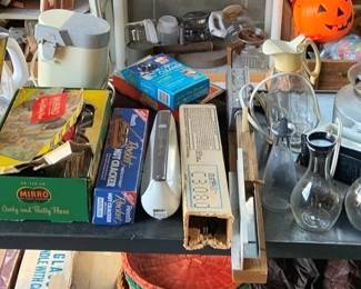 933 - Shelf Lot of Assorted Items - Coffee Pot, Mixer & (Description): More Used as is electric/electronic/mechanical  item. No guarantee all components, untested.