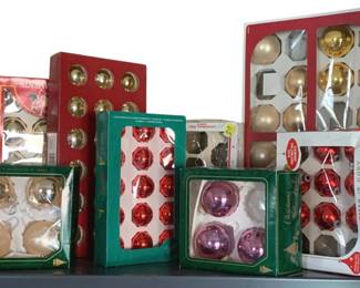 3020 - Lot of Assorted Christmas Ornaments