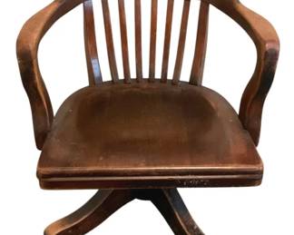3017 - Vintage Wood Office Chair - 26 x 21 x 32