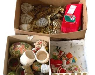3040 - Box of Assorted Christmas Decor & More