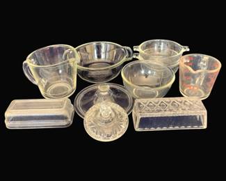 841 - Lot of Assorted Pyrex & Glass Items