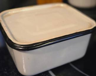 Enamel Refrigerator dish 