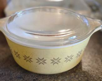 Pyrex casserole 