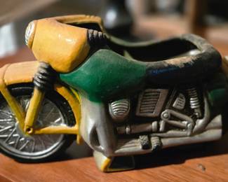 Motorcycle planter 