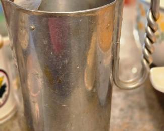 Aluminum pitcher 