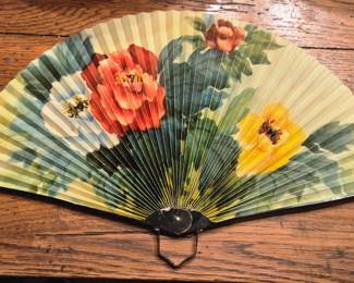 Paper accordian hand held fan 