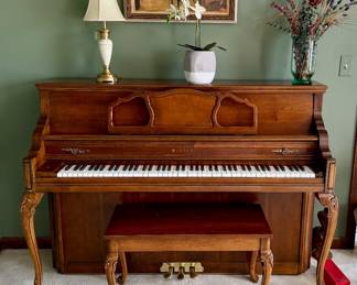 Beautiful Console Kimball Piano
