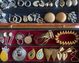 Excellent selection of vintage costume jewelry.