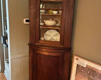 Vintage corner hutch/curio cabinet.