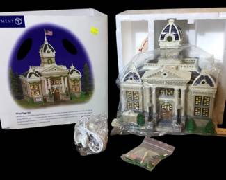 DEPARTMENT 56 Village Town Hall