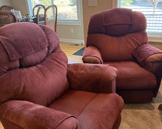 2 Recliners