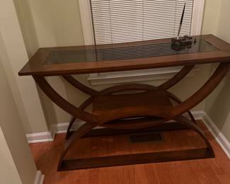 $80 entrance table 