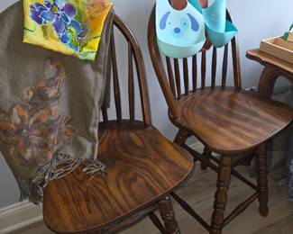 Swivel counter stools