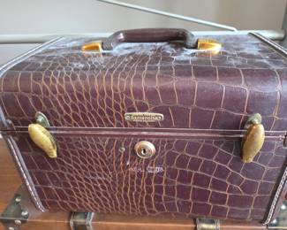 Vintage Samsonite Train case