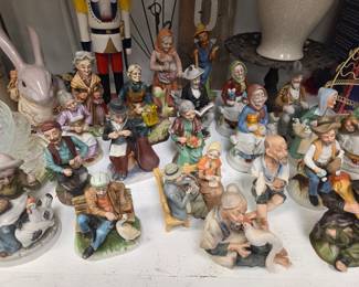 Vintage figurines 