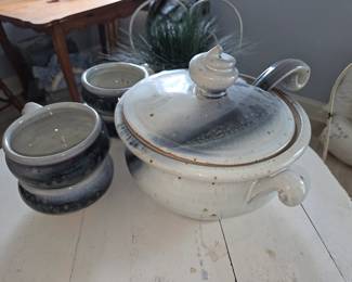 Soup Tureen & 4 clay bowls