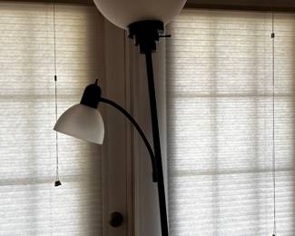Floor lamp
