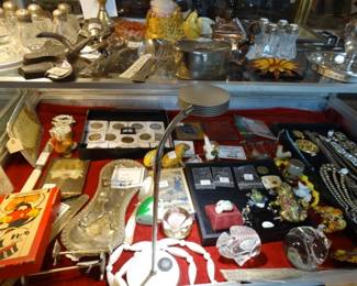 Vew from back of 1st image