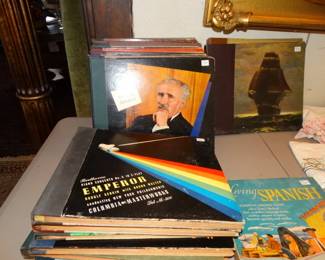 Good Selectionof Vintage Classical Music Albums (Bahms, Beetoven & Tshcovsky)