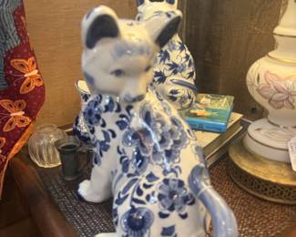 vintage blue and white cat figurine