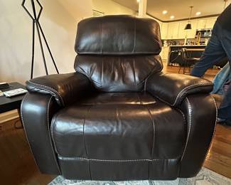 Brown recliner 