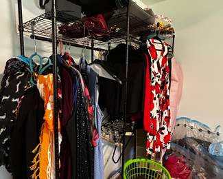 Wardrobe storage unit and clothing 