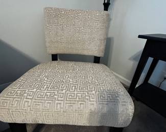 Accent chair 