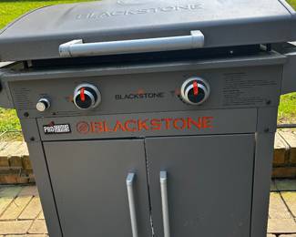 Blackstone grill flattop 