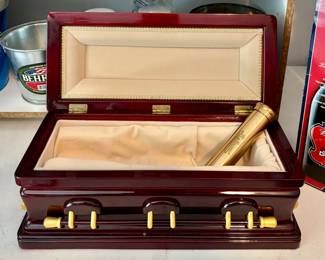 Coffin Wine Bottle Storage Case