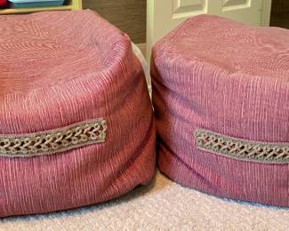 Pouf Ottomans / Stools