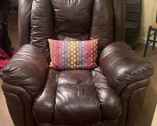 Swivel Recliner 