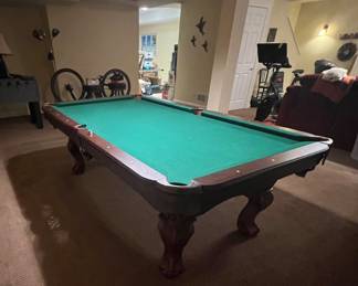 Sportscrat Pool Table with Accessories 